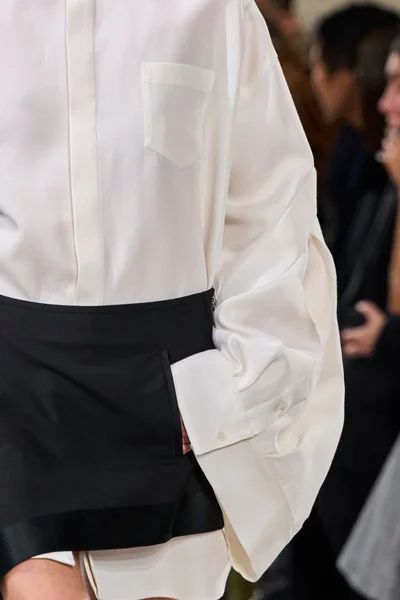 Look 98